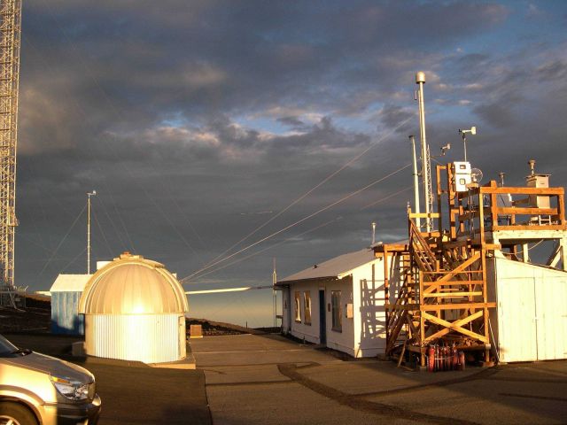 A cloudy morning at the Mauna Loa Observatory Picture