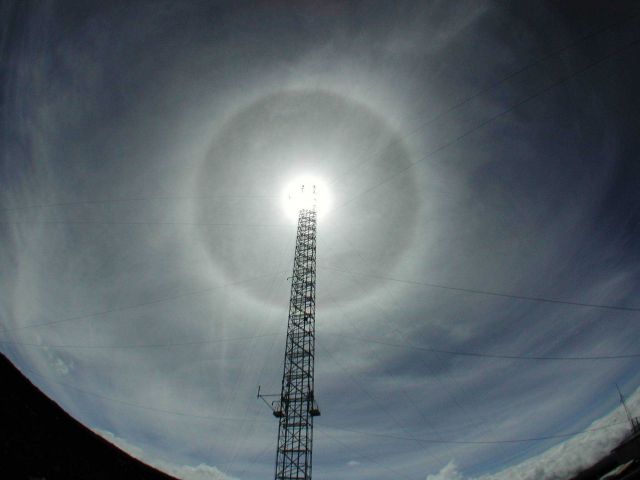 This full solar halo formed by the refraction of sunlight from ice crystals in cirrus clouds. Picture