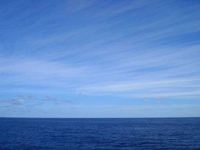 Linearly arrayed clouds giving streaky appearance. Picture