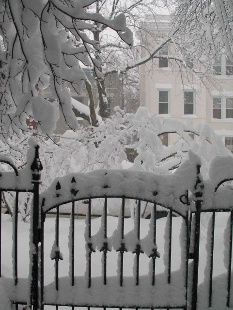 Daylight view of same scene as in image wea03755. Picture