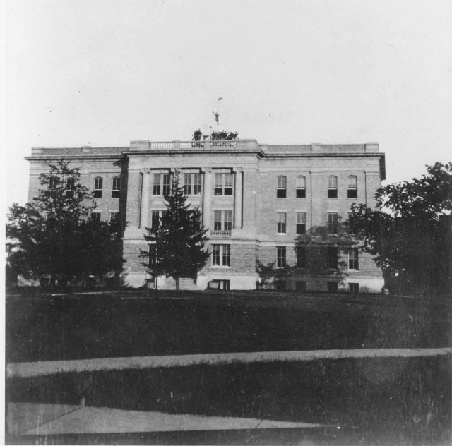 The Army Signal Service Meteorological School Building at Texas A&M. Picture