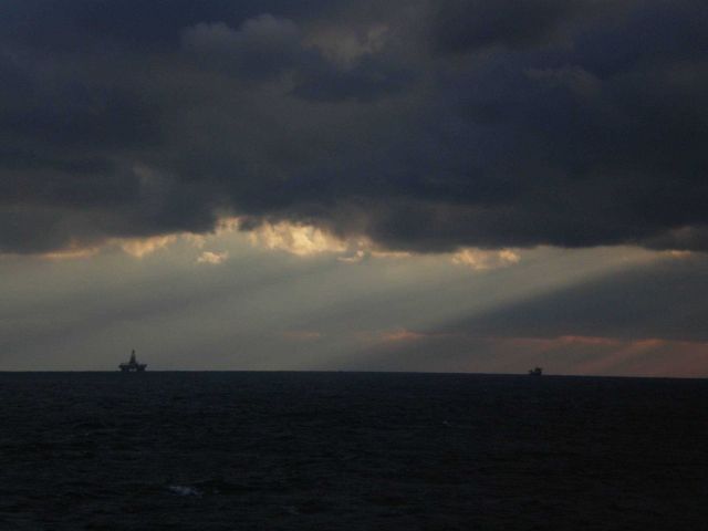Crepuscular rays over the Gulf of Mexico Picture