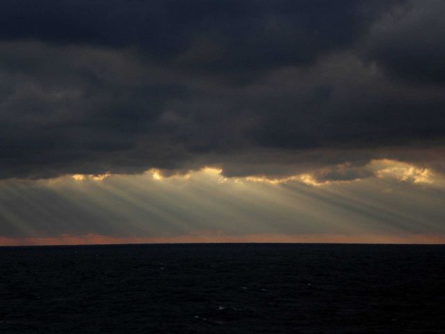 Crepuscular rays over the Gulf of Mexico Picture