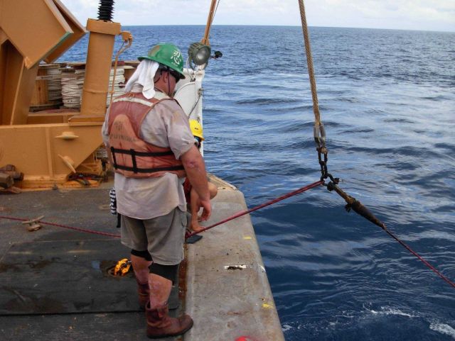 TAO buoy operations off the NOAA Ship Ka'imimoana Picture