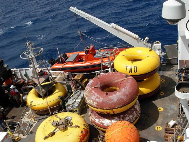 TAO buoy operations off the NOAA Ship Ka'imimoana Picture