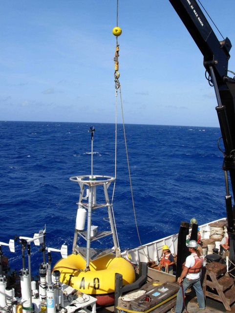 TAO buoy operations off the NOAA Ship Ka'imimoana Picture