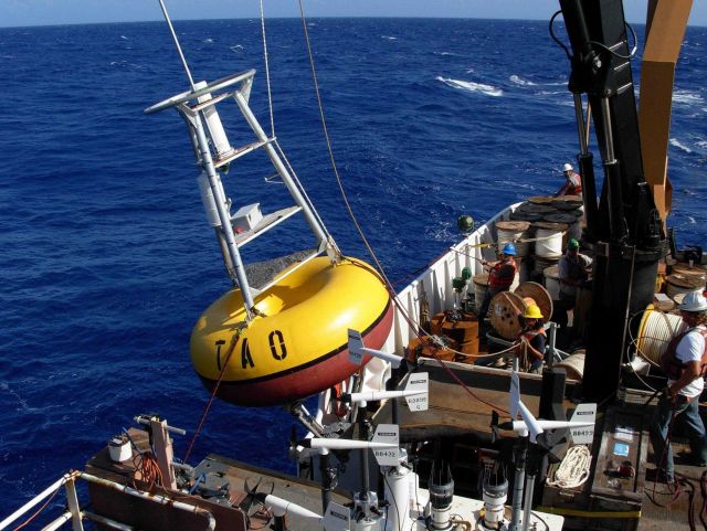 TAO buoy operations off the NOAA Ship Ka'imimoana Picture