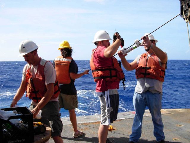 TAO buoy operations off the NOAA Ship Ka'imimoana Picture