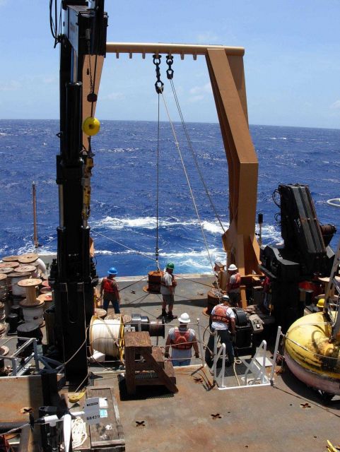 TAO buoy operations off the NOAA Ship Ka'imimoana Picture