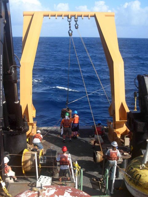 TAO buoy operations off the NOAA Ship Ka'imimoana Picture