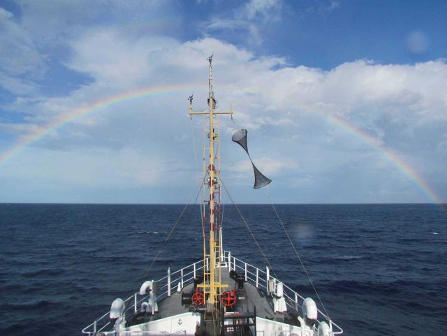 TAS on NOAA Ship OREGON II. Picture