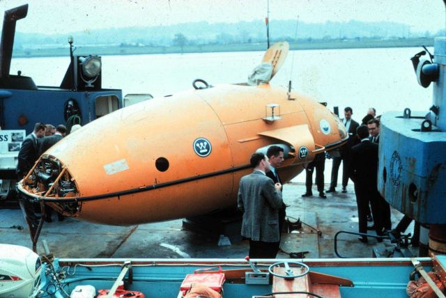 Deepstar 4000 manned sub Picture