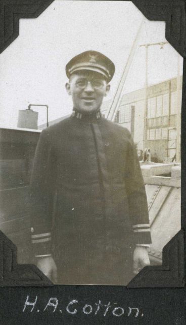 Lieutenant H Picture