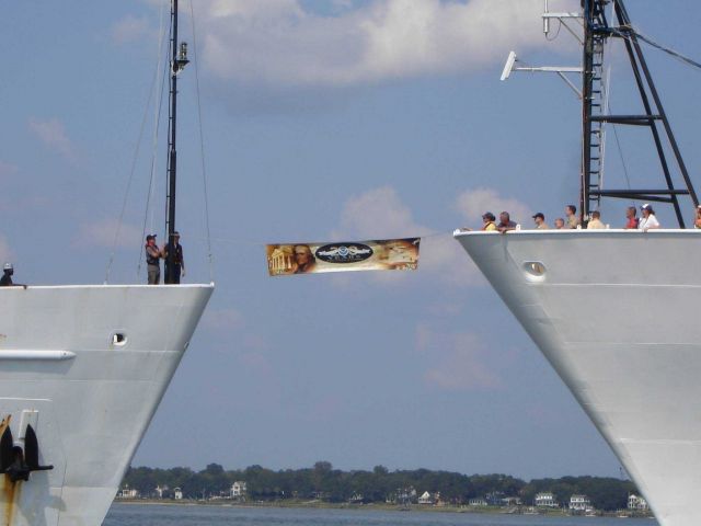 NOAA Ships RONALD H Picture