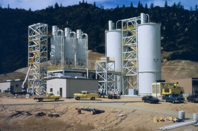 An acid mine drainage (AMD) treatment plant at Iron Mountain Mine. Picture