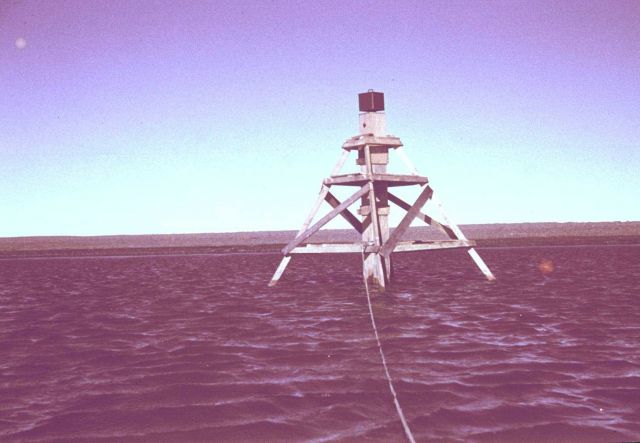 An offshore tide gage. Picture