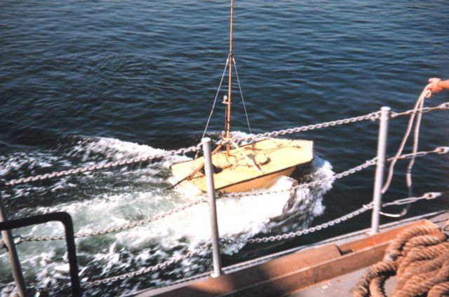 Current buoy near Tacoma - at least a 5 knot current streaming by Picture