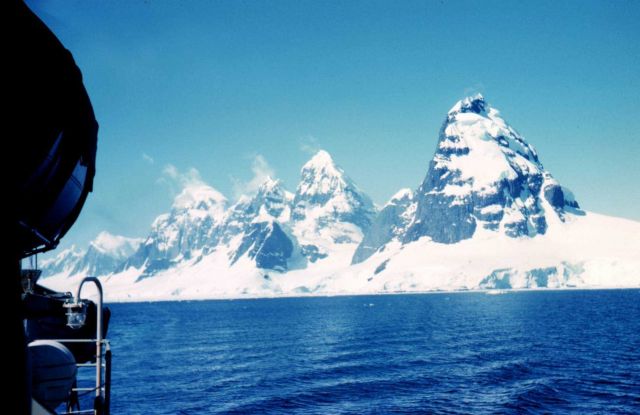 The north shore of Peltier Channel Picture