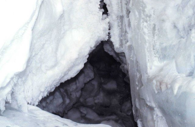 The entrance to the cave Picture