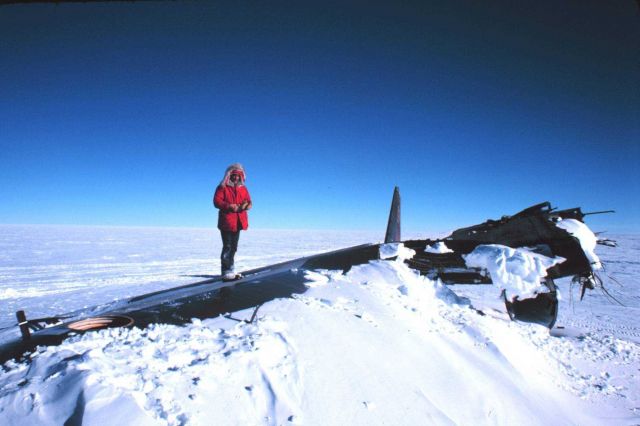 Remains of a wrecked cargo plane. Picture