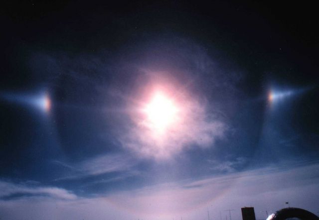 Sun halo and sun dogs. Picture