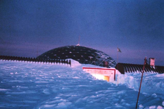 Spring twilight at South Pole Station Picture