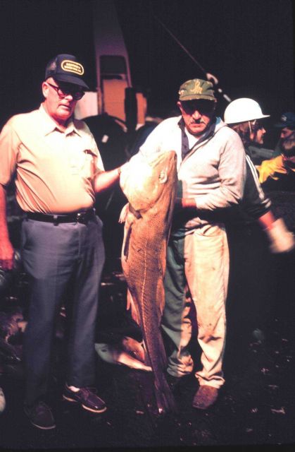 Tom Fontiero, lead fisherman on the ALBATROSS IV, in center Picture