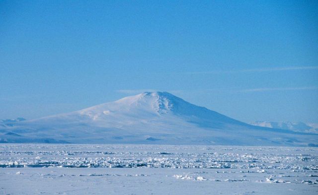 Mount Melbourne - an active volcano Picture