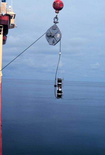 Deploying bio-optical instrumentation over the side of the NATHANIEL B Picture