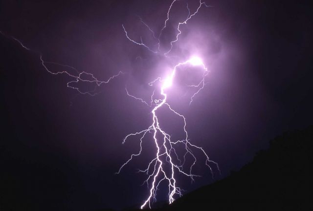 Lightening storm over Mt Everts Picture