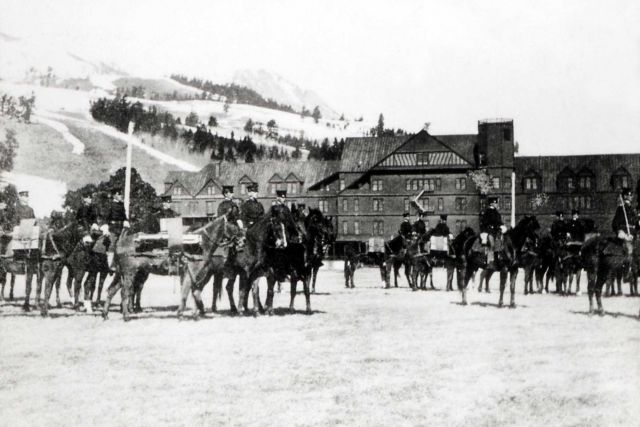 Machine gun platoon at Fort Yellowstone Picture