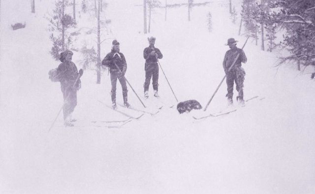 Captured Ed Howell with soldiers Picture