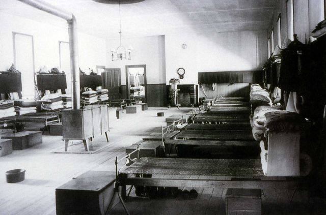 Army barraacks interior, history -19609 Picture