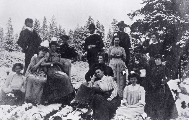 Canyon Hotel personnel Picture