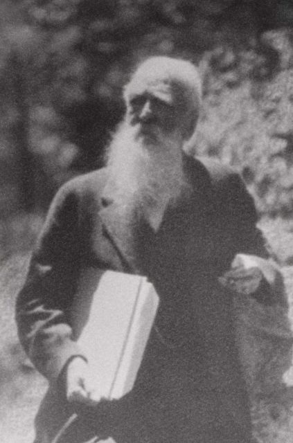 Thomas Moran, outside, carrying sketches Picture