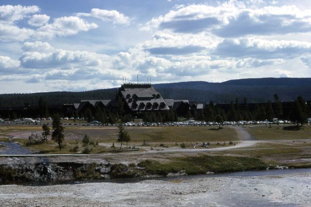 Old Faithful Inn Picture