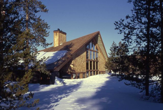 Old Faithful visitor center in the winter Picture