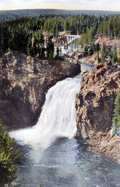 Postcard of the Upper Falls of the Yellowstone River Picture