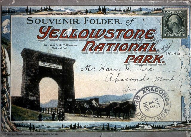 Souvenir Folder (postcard) of Yellowstone National Park Picture