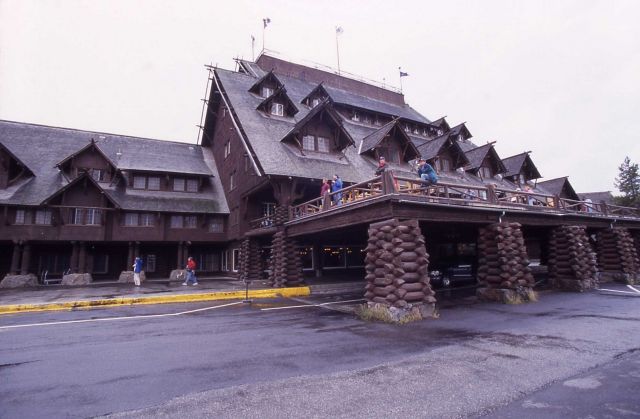 Old Faithful Inn exterior Picture