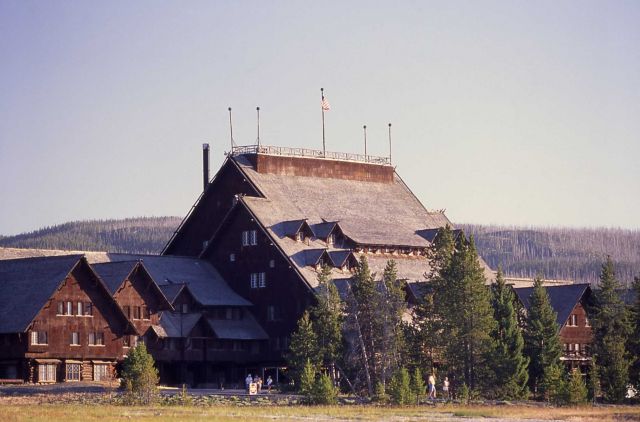 Old Faithful Inn exterior Picture
