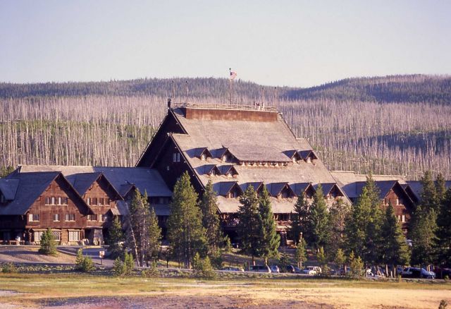 Old Faithful Inn exterior Picture