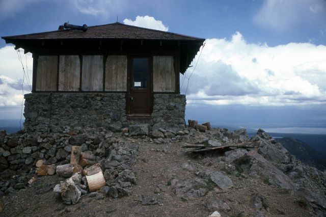 Mt Sheridan fire lookout, boarded up Picture