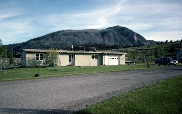 Mission 66 house in lower Mammoth residential area Picture