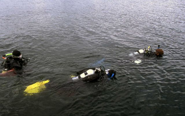 Wes Miles, Rick Mossman & Gary Nelson diving in Yellowstone Lake to collect silica spires Picture
