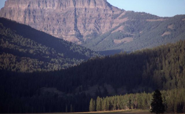 Round Prairie & Amphitheater Mountain Picture