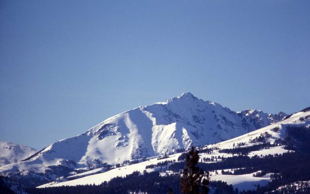 Electric Peak with snow Picture