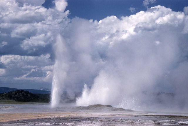 Clepsydra Geyser - Midway & Lower Geyser Basin Picture