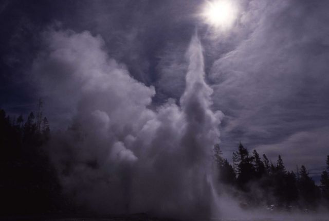 Grand Geyser - Upper Geyser Basin Picture