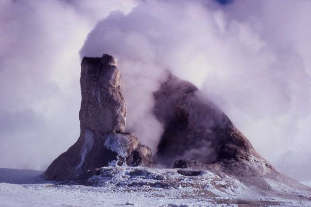 Giant Geyser - Upper Geyser Basin Picture